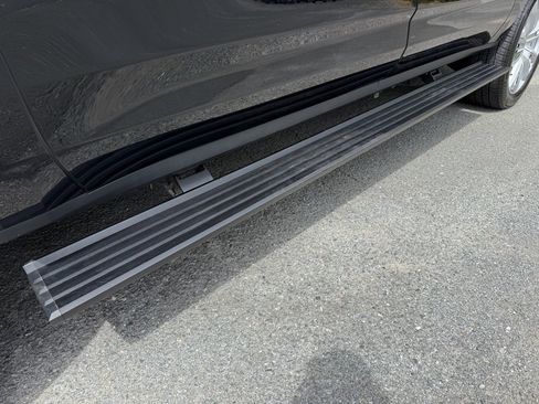 Certified 2024 Chevrolet Suburban High Country w/ Premium Package 2 image 56