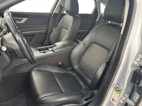 Used 2018 Jaguar XF Premium AWD/4WD image 13