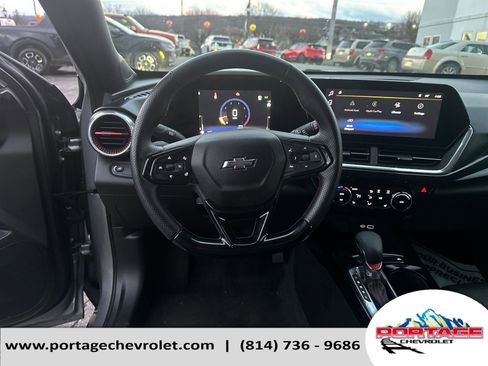 Used 2024 Chevrolet Trax RS w/ Sunroof Package FWD image 15