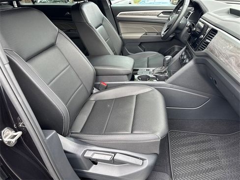 Used 2023 Volkswagen Atlas Cross Sport SE image 13