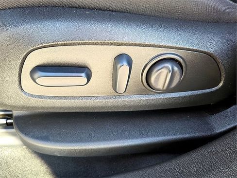 Used 2023 Chevrolet Blazer LT w/ Convenience Package image 14