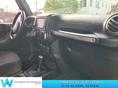 Used 2015 Jeep Wrangler Unlimited Sport w/ Dual Top Group AWD/4WD image 17