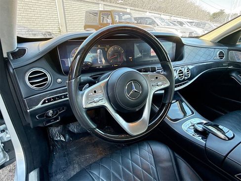 Used 2020 Mercedes-Benz S 560 4MATIC Sedan w/ Premium Package image 12