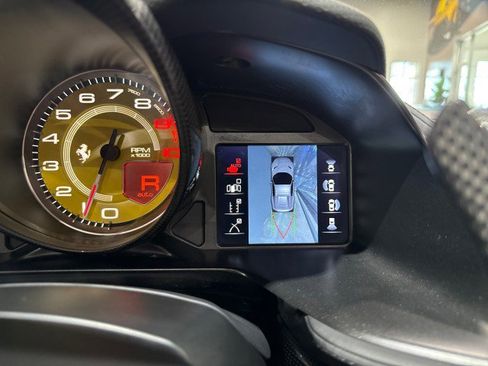 Used 2021 Ferrari 812 GTS image 71