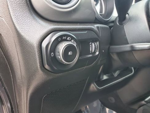 Used 2023 Jeep Wrangler Sahara image 10