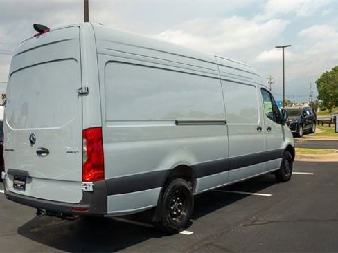 New 2024 Mercedes-Benz Sprinter 3500 image 7