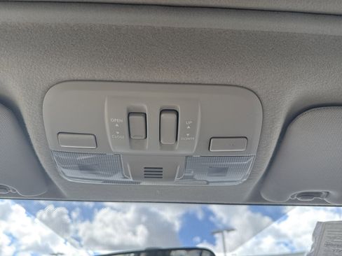 Used 2015 Subaru Crosstrek 2.0i Premium w/ Moonroof Package image 28