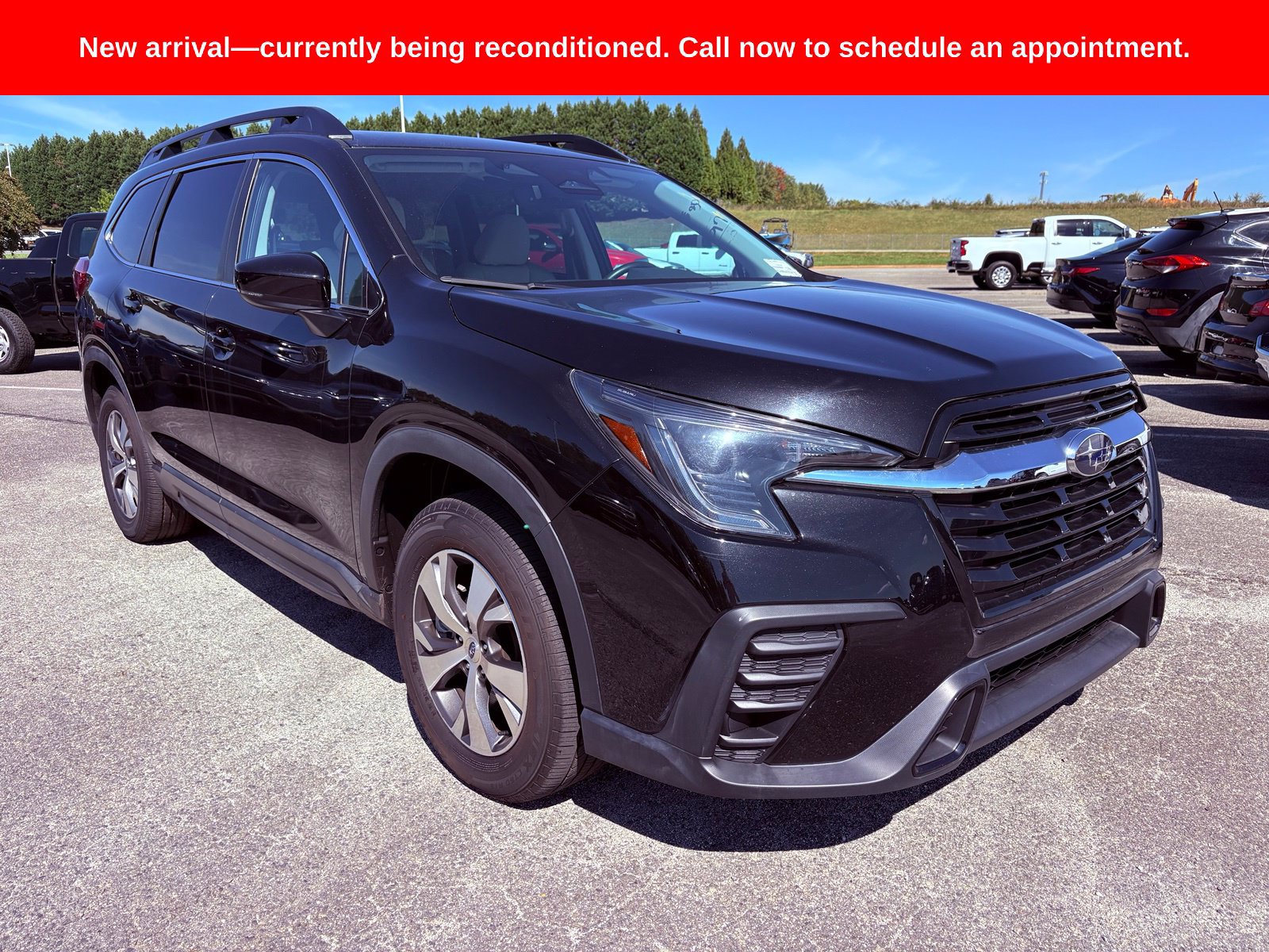 Used 2025 Subaru Ascent Premium AWD/4WD image 1