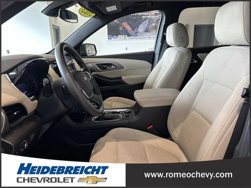Used 2023 Chevrolet Traverse LS FWD image 13