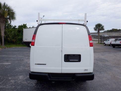Used 2020 Chevrolet Express 2500 w/ Communications Package RWD image 5