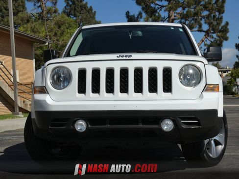 Used 2016 Jeep Patriot High Altitude FWD image 17