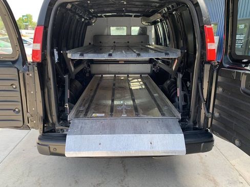 Used 2019 Chevrolet Express 2500 w/ Driver Convenience Package RWD image 9