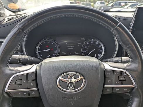 Used 2020 Toyota Highlander Limited FWD image 31