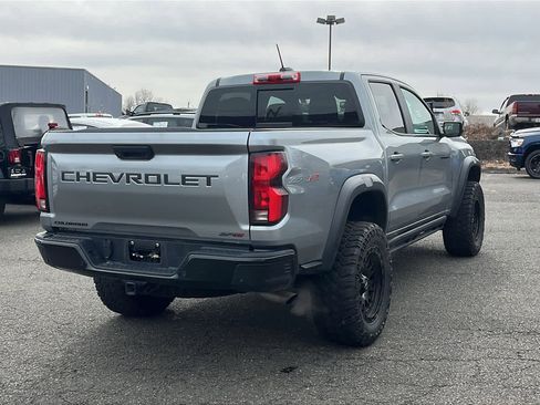 Used 2024 Chevrolet Colorado ZR2 w/ Technology Package image 4