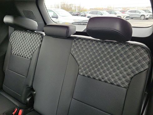 New 2026 GMC Acadia Denali w/ Super Cruise Package image 11