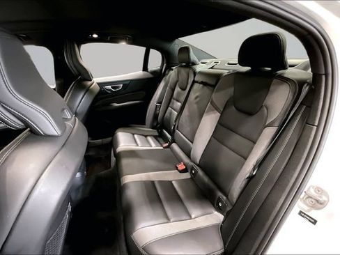 Certified 2024 Volvo S60 B5 Plus AWD/4WD image 28