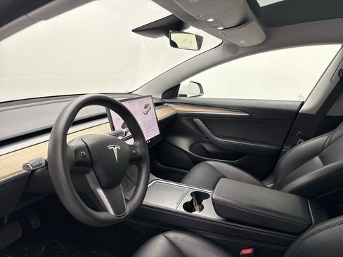 Used 2023 Tesla Model 3 Standard Range RWD image 9