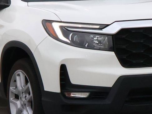 Used 2024 Honda Passport EX-L image 7