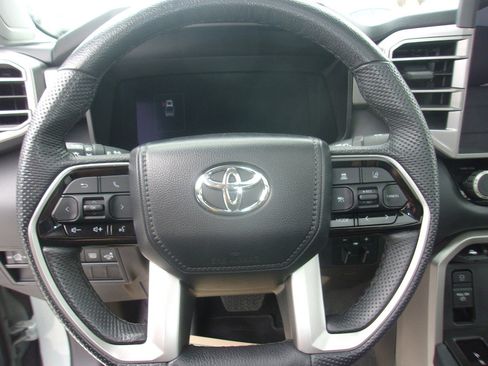 Used 2024 Toyota Tundra Limited image 11