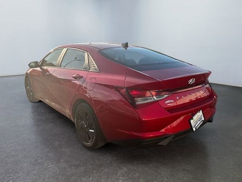 Used 2023 Hyundai Elantra SEL FWD image 3