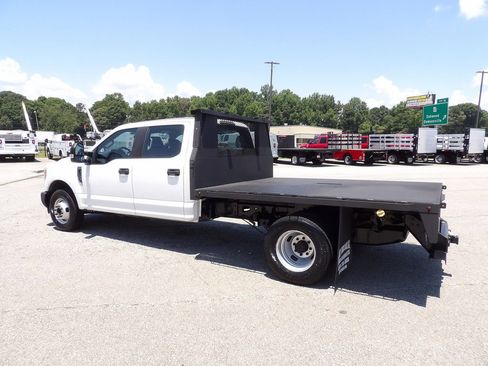 Used 2019 Ford F350 XL w/ Power Equipment Group RWD image 4
