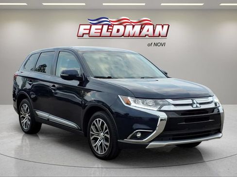 Used 2017 Mitsubishi Outlander SE AWD/4WD image 8