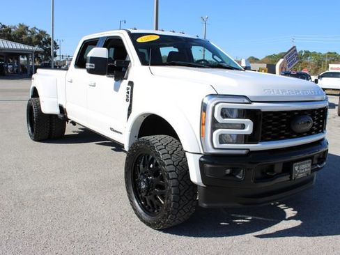 Used 2023 Ford F450 Lariat image 15