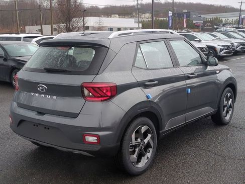 New 2026 Hyundai Venue SEL image 3