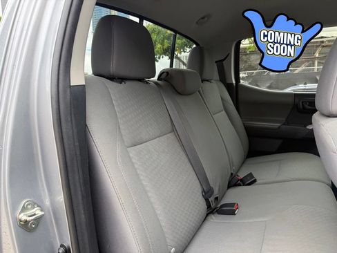 Used 2021 Toyota Tacoma SR5 AWD/4WD image 14