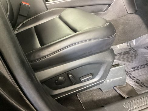 Certified 2023 Ford Explorer XLT w/ Equipment Group 202A AWD/4WD image 9