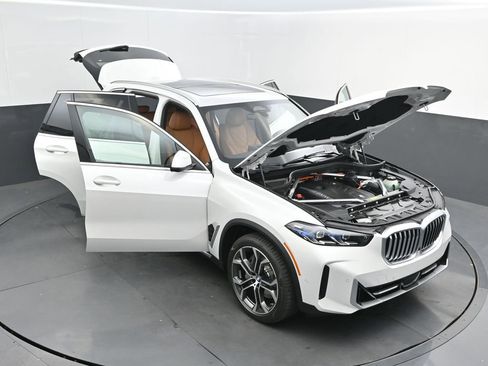 New 2026 BMW X5 xDrive50e AWD/4WD image 55