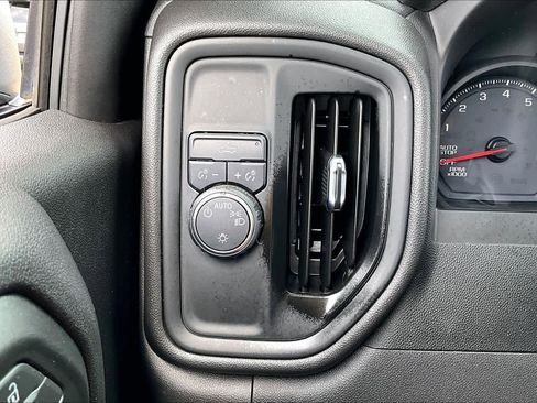 Used 2020 Chevrolet Silverado 1500 Custom w/ Custom Value Package image 31