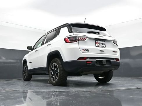 Used 2025 Jeep Compass Trailhawk w/ Trailer Tow Group image 52