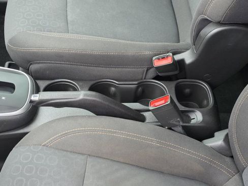 Used 2020 Chevrolet Trax LS FWD image 7