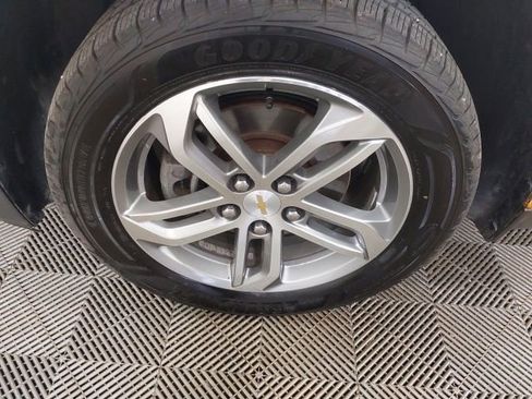 Used 2016 Chevrolet Equinox LTZ w/ Enhanced Convenience Package FWD image 9