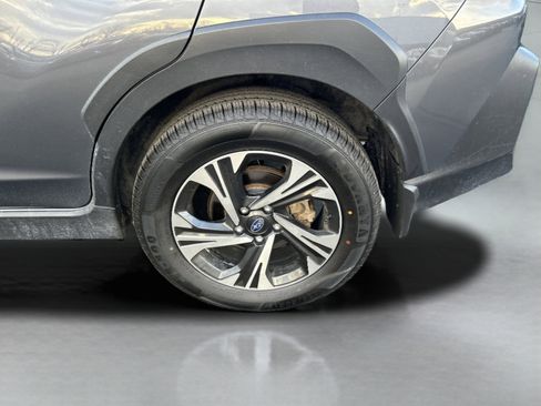 Used 2024 Subaru Crosstrek 2.0i Premium image 10