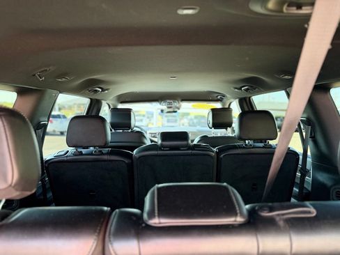 Used 2024 Jeep Wagoneer L Series II w/ Flexible Seating Group AWD/4WD image 7