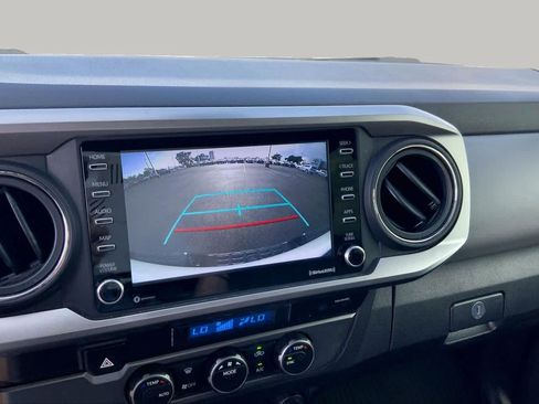 Used 2022 Toyota Tacoma SR5 RWD image 27