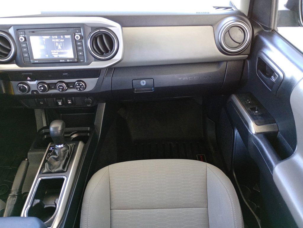 Used 2019 Toyota Tacoma SR5 AWD/4WD image 22