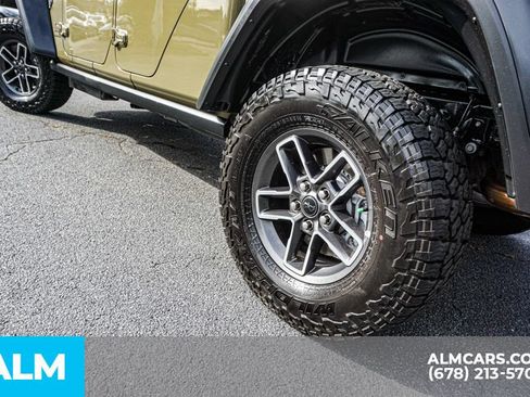 Used 2026 Jeep Gladiator Mojave AWD/4WD image 15