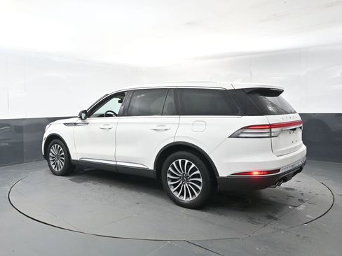 Used 2020 Lincoln Aviator Reserve w/ Elements Package Plus image 3