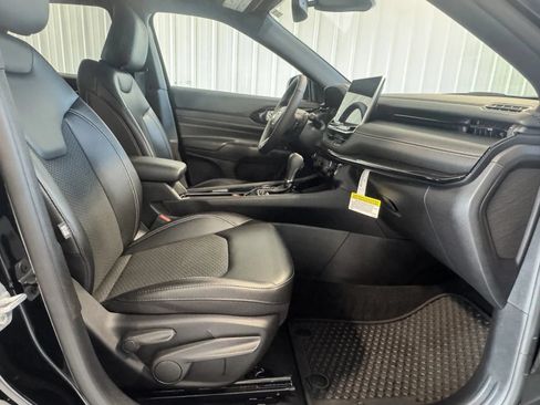 Used 2023 Jeep Compass Latitude w/ Convenience Group AWD/4WD image 20