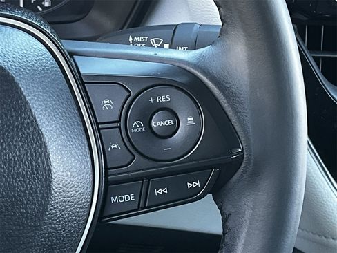 Used 2024 Toyota Corolla SE image 14