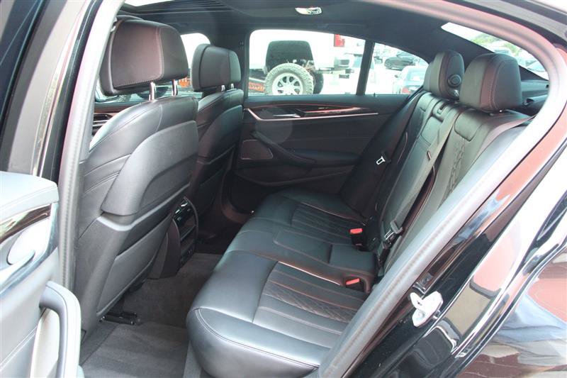 Used 2023 BMW M550i xDrive AWD/4WD image 15