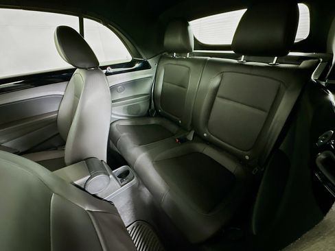 Used 2016 Volkswagen Beetle 1.8T SE w/ Lighting Package image 24