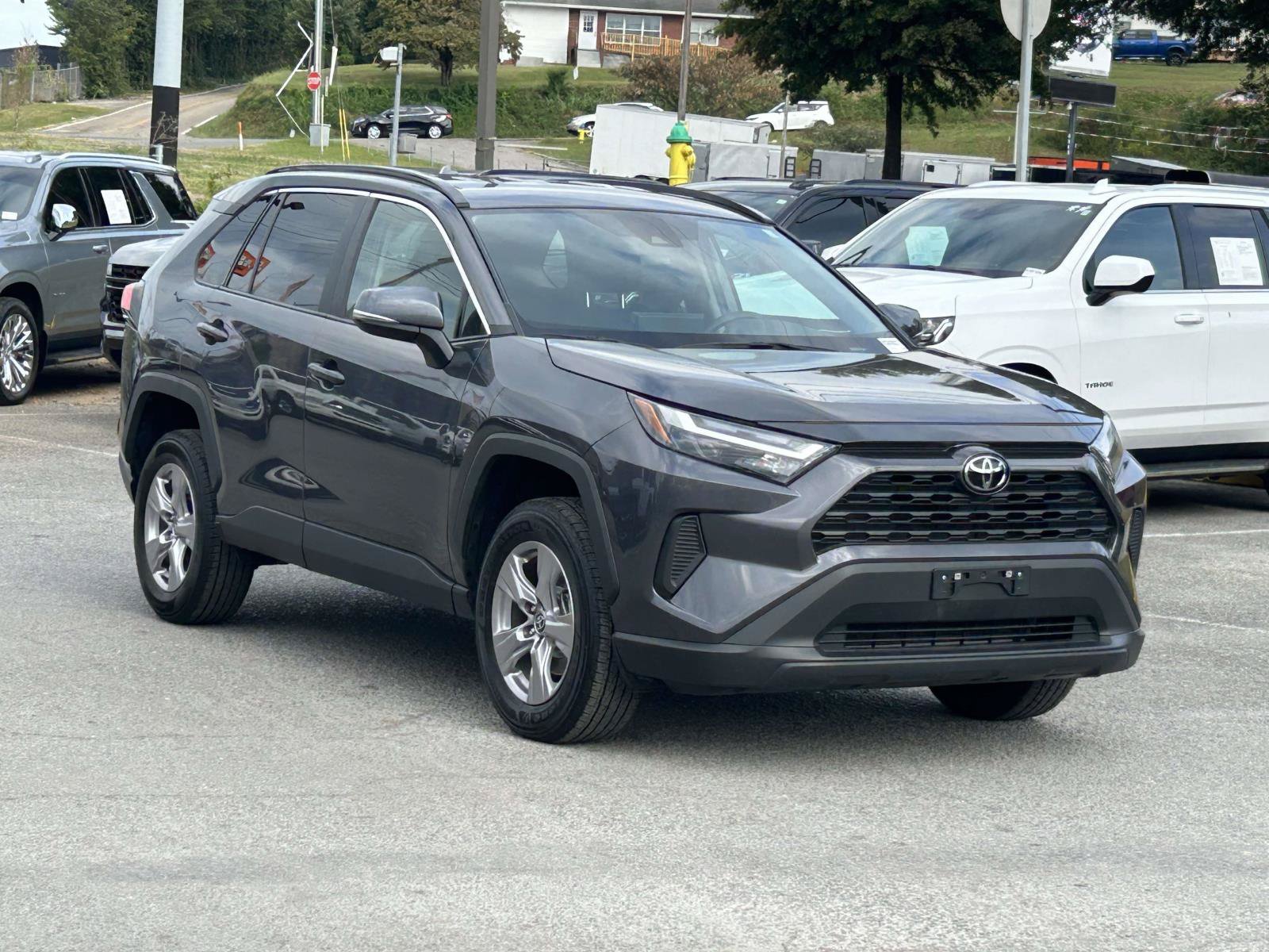 Used 2025 Toyota RAV4 XLE FWD image 1