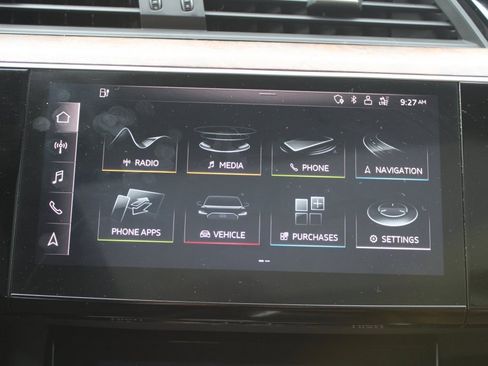 Used 2019 Audi e-tron Premium Plus image 19