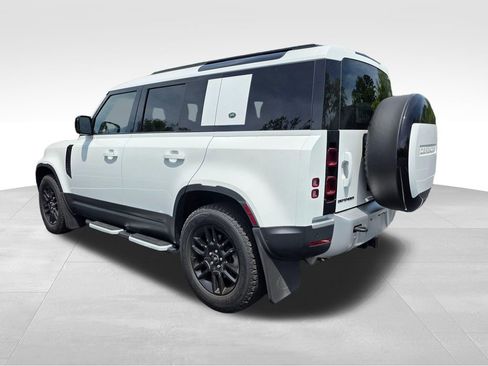 Used 2023 Land Rover Defender 110 S image 5