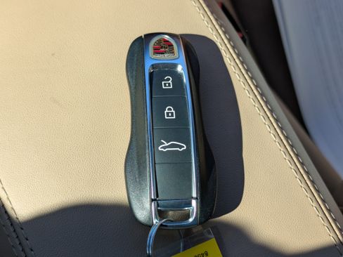 Used 2024 Porsche 911 Carrera 4 image 29