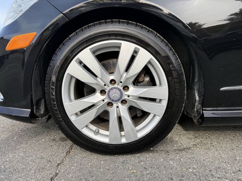 Used 2011 Mercedes-Benz E 350 4MATIC Wagon image 22